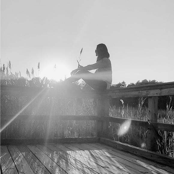 MEET YOUR POSHER ☮ - Picture 2 of 5